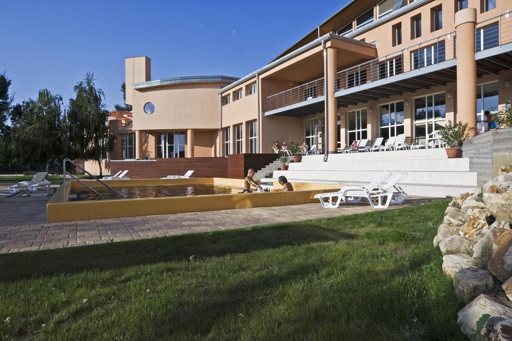 Martfu Hotel Thermal Spa Exteriör bild